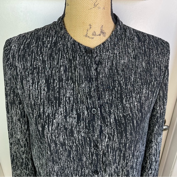 Banana Republic Top Blouse Small Long Sleeve Black White Classic Contemporary - Picture 2 of 8